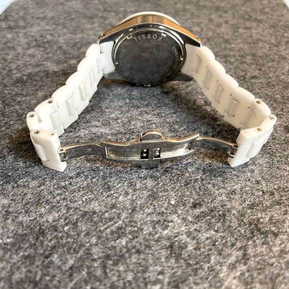 Ladies Fossil White Ceramic Watch - Picture 4 of 6
